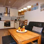 Doppelhaushaelfte Bernsteinhaus I, Semesterbostad