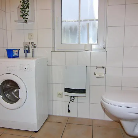 Casa de Férias Doppelhaushaelfte Bernsteinhaus I,